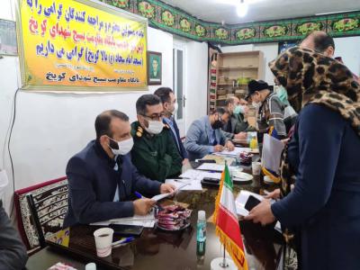 برپایی میز خدمت در مسجد امام سجاد(ع) محله بالا کویخ رشت+تصاویر