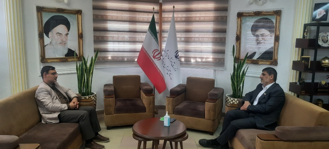 ذائقه اولیا و دانش آموزان به سمت آموزش آنلاین رفته است/ اهمیت حفظ سلامتی دانش آموزان و رفع نگرانی های اولیا الویت آموزش و پرورش است/دانش زمینه ای دانش آموزان ضعیف شده و نگران کننده است/ملاک رسانه ها باید حق باشد