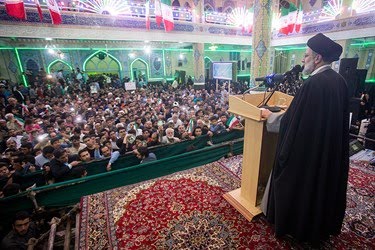 رئیسی درجمع مردم ورامین: به دولت آمدم تا با ساختارهای فسادزا مبارزه کنم /دولت برای سال ۱۴۰۱ رشد ۸ درصدی را هدفگذاری کرده است