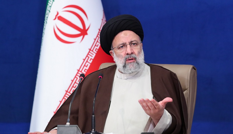 روز جمعه آیت آلله رئیسی میزبان نیروهای ستادی و اثرگذارکشور بودند/ تعدادی از نیروهای ستادی وتاثیرگذار گیلانی حاضردرجلسه حرکت کندتغییرات وعدم حذف مدیران بانیان وضع موجود درگیلان را به رئیسی گزارش دادند