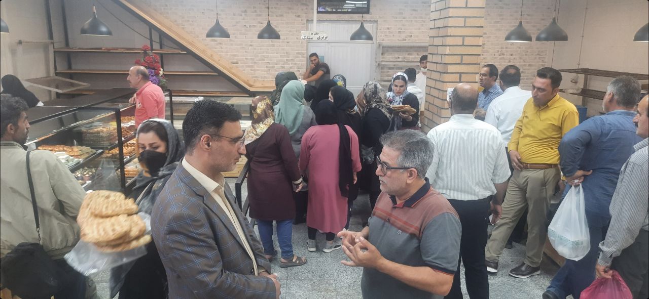 گفته بودیم کارهای قشنگتان را رسانه ای خواهیم کرد: امام‌پناهی فرماندار رشت کمتراز ۱۰دقیقه برای رفاه حال مردم با افزایش آرد ساعت کار نانوایی راهم افزایش داد/مدیرکل جهادکشاورزی نسبت به تعهدش در سلیمانداراب و مناطق دیگر کوتاهی کرده است
