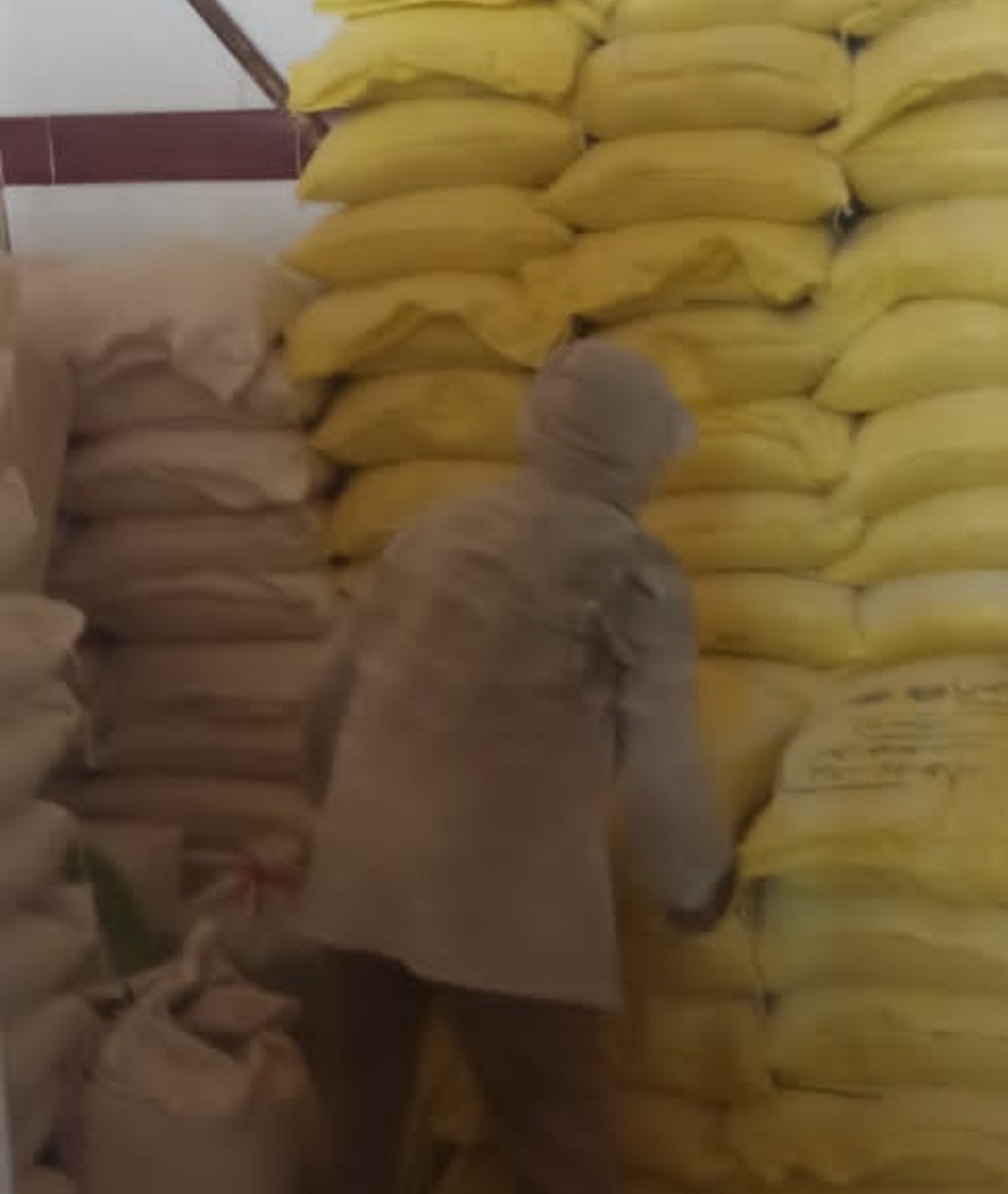 بنا به شنیده ها کشف د و تن و چهارصد کیلو آرد یارانه ای قاچاق به ارزش ۲۴۰،۰۰۰،۰۰۰ توسط اداره اماکن استان گیلان