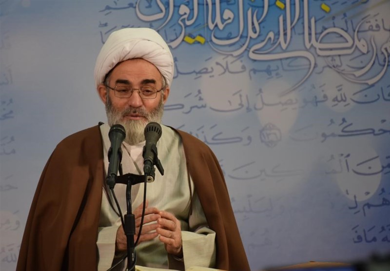 مسئولان بساط بی‌عفتی‌ها را منطقی و قدرتمندانه‌ با همراهی مردم جمع کنند