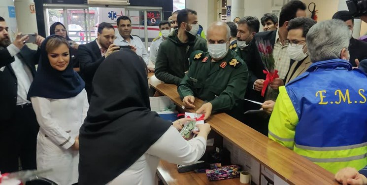 فرمانده سپاه گیلان کادر درمان را با چه کسانی مقایسه کرد؟