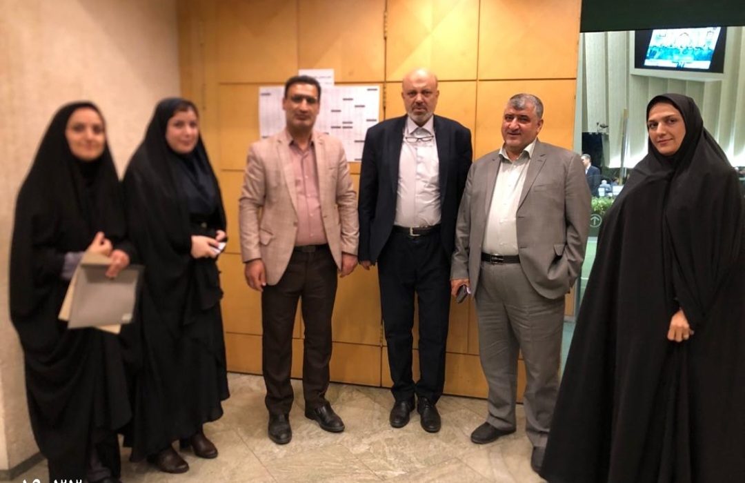 منادی رئیس کمیسیون آموزش مجلس در دیدار با نمایندگان پیش دبستانی استان گیلان:ضرورت رای آوری دو فوریتی طرح استخدام مربیان پیش دبستانی/ دلخوش نماینده صومعه سرا با رئیس مجلس هماهنگ شود تا طرح رای بیاورد