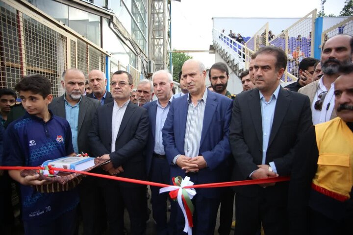 با حضور رئیس فدراسیون فوتبال؛چمن طبیعی و سکوی تماشاگران ورزشگاه شهید عضدی رشت افتتاح شد
