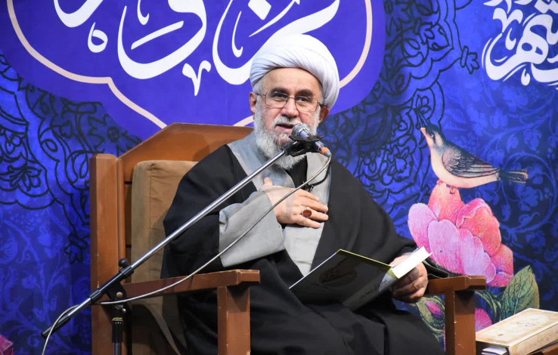 آیت الله رمضانی نماینده مردم گیلان در مجلس خبرگان رهبری در مسجد امام موسی‌بن‌جعفر(ع) رشتیان رشت: کار پسندیده‌ای است که پیش از حضور در مراسم شب‌ قدر، از نزدیکان و بندگان الهی طلب حلالیت داشته باشیم