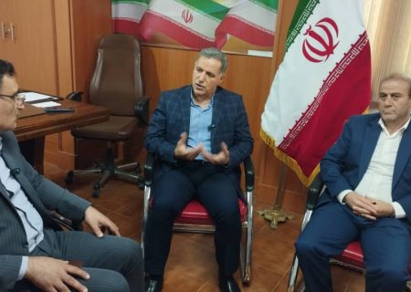 لقمانی مدیرکل تعاون، کار و رفاه اجتماعی گیلان:مجتمع‌های ورزشی شهرستان‌ها در اختیار کارگران قرار خواهد گرفت/درصدد هستیم با شیوه‌های نوین و خلاقانه بتوانیم حوادث ناشی از کار را کاهش دهیم/ پیوند واحدهای کوچک با بنگاه‌های بزرگ را در دستور کار داریم تا مشکلات بنگاه‌های کوچک برطرف و فعال شود/آوای لطیف را روزانه دنبال می‌کنم ، مسائل را صادقانه مطرح می‌کند