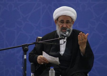 نهضت امام خمینی (ره) معادلات جهانی را دگرگون کرد