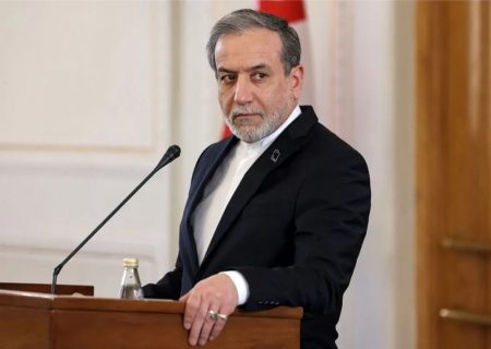عراقچی: کشاندن صحنه درگیری به منطقه خلیج فارس یک اشتباه بزرگ راهبردی است