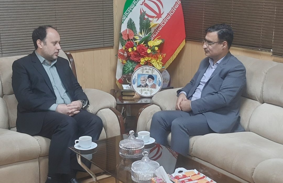 امیر حسن زاد مدیرکل اخلاق مدار ثبت احوال گیلان:من و پرسنل ثبت احوال گیلان، یک خانواده ایم /تحویل  شناسنامه‌ها با همکاری شرکت پست ، نامه رسانان پرتلاش پست گیلان  که جای تقدیر و تشکر فراوان دارد صورت می‌پذیرد/آوای لطیف  مستقل ، صاحب‌نظر و دارای ایده است