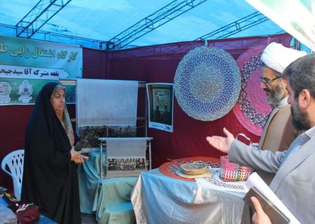 پایش میدانی معاون فرهنگی اوقاف کشور و رئیس اوقاف رشت از غرفه خیریه “شمیم خدمت”