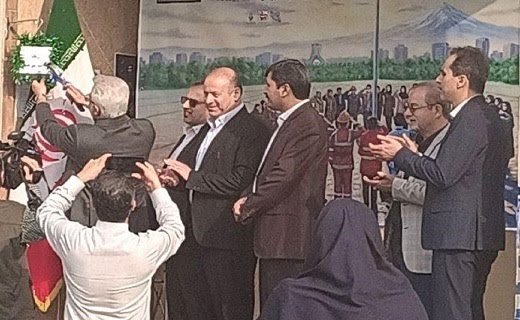 نواختن زنگ پدافند غیرعامل در دبیرستان میرزاکوچک رشت