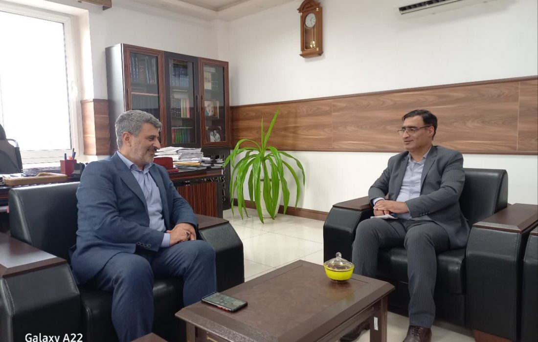 گزارش عملکرد مدیر مسئول آوای لطیف در دیدار با الهیان رئیس کل دادگستری گیلان:مطالبه‌گری در چارچوب قانون؛ خط‌مشی رسانه متعهد/از مرخصی استحقاقی تا گفت‌وگوی رسانه‌ای؛ مسیری شفاف/ پرسنل ونامه‌رسانان گیلان پیکان امید در روزهای جنگ و بحران/ رودبار؛ از قطب اشتغال گیلان تا کانون بیکاری/بی‌طرفی در انتخابات و معیار انتشار اخبار/به عنوان مدعی‌العموم، پس از احراز تخلف در دیوان، عدالت اداری بعضی از مدیران کل را به دادگاه می‌کشانم تا جبران خسارت کنند