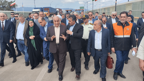 وزیر راه و شهرسازی وارد آستارا شد