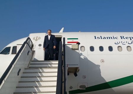 وزیر امور خارجه وارد گیلان شد