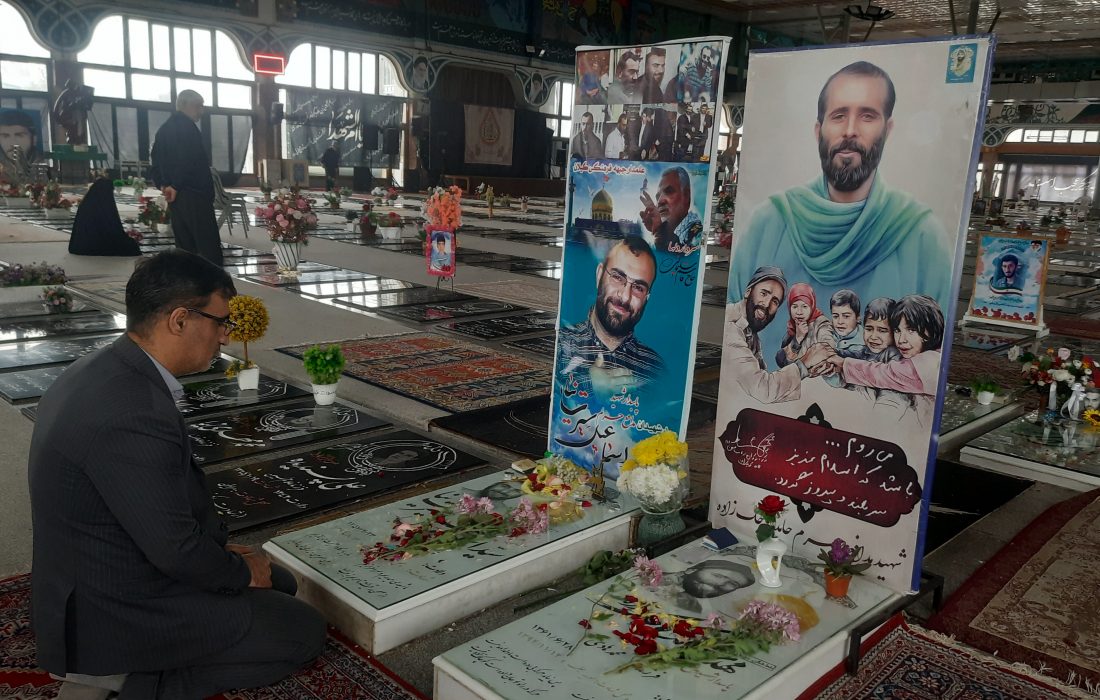 امروز در سالگرد شهید سیرت نیا؛ ایستاده‌ام حتی اگر همگان حامی ظالم و تبعیض‌گر… باشند