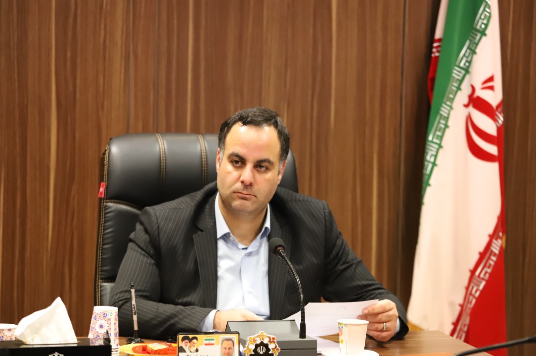 مسعود عباس نژاد: شهردار به منظور پیشبرد برنامه هایش، نباید دست در جیب پرسنل زحمتکش و مظلوم شهرداری نماید/ تیم رسانه ای آوای لطیف خطاب به اعضای شورای شهر رشت:تا۴۸ ساعت آیتده منتظر اعلام مواضع  شماهستیم
