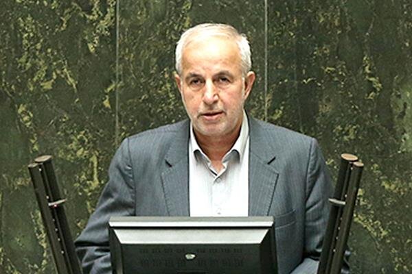 جبارکوچکی نژاد نماینده رشت :تعطیلات رسمی کشور برای مراودات اقتصادی و فرهنگی با دنیا به خصوص همسایگان به روزهای جمعه و شنبه تغییر کند.