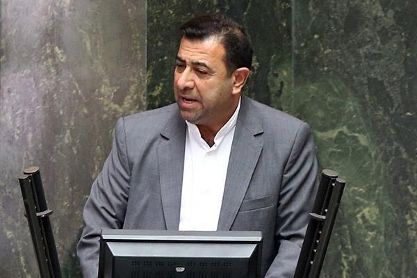 نماینده خرمشهر: اگر شهیدان بیدار شوند اسلحه خود را به سمت مسئولان نشانه می‌گیرند