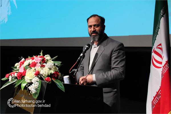 احمد سمیعی گیلانی حافظ غنای ادبی کشور