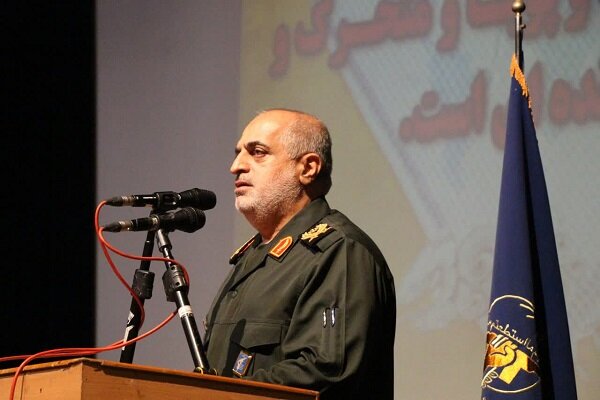 سردارعبدالله پوردر همایش تجلیل از کارمندان بسیجی در تالار مرکزی رشت: رویکرد فساد ستیزی در لایه های مختلف مدیریتی پیاده شود