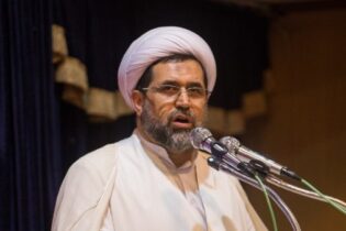 علیزاده مدیرکل اوقاف و امور خیریه گیلان:شهادت حاج قاسم تولد دیگری از مکتب انقلابی اش بود/الگوبرداری از مکتب حاج قاسم باید در اولویت کار همه مردم و مسئولان قرار گیرد