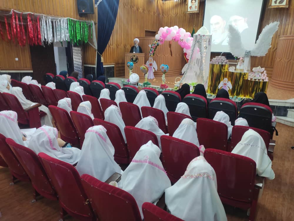 مراسم جشن تکلیف ۸۲ دختر از دانش آموزان دبستان حضرت رقیه ناحیه یک رشت