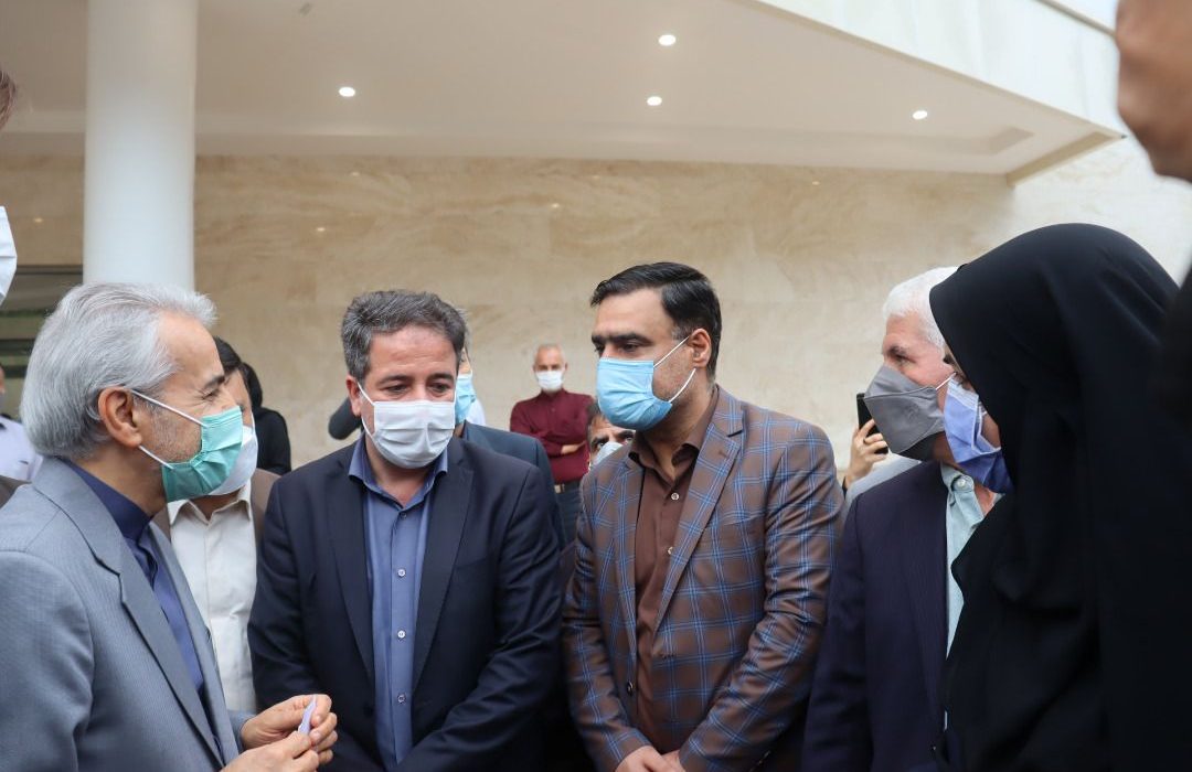 آیا محمد باقر نوبخت کتابخانه مرکزی رشت را افتتاح تشریفاتی کرد،تامین اعتبار آن را بردوش دولت رئیسی گذاشت؟/ نوبخت به مردم گیلان‌پاسخ دهند چرا کتابخانه مرکزی رشت که تکمیل و تجهز نشده را افتتاح کرده است؟/ آیا نوبخت می داند کتابخانه مرکزی رشت که با ۱۵ میلیارد تومان تکمیل و تجهیز می شد هم اکنون با بیش از ۵۰ میلیارد تومان به اتمام می رسد؟/نوبخت به خبرنگار آوای لطیف می گوید پایان کار دولت است می خواهید اسطوره شوید؟