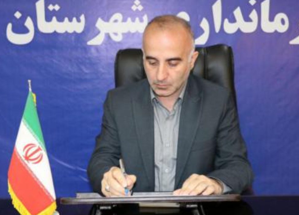 آیا عموپور فرماندار شهرستان رودبار،در توهین و بی احترامی و شکایت به رسانه های دردمند و حامی دولت در بین فرمانداران گیلان رکورد زده است؟/ شکایت جدید عموپور بر علیه حسین بابایی راد فعالان رسانه‌ای و اجتماعی