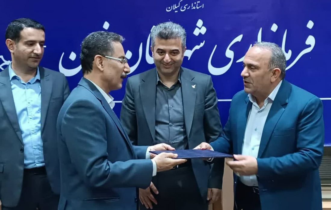 مرجانی فرماندار فومن در تکریم ارقند رئیس سابق اداره پست فومن:ترویج «کد پستی» راهگشای مشکلات جامعه و مانعی برای بروز تخلفات اقتصادی