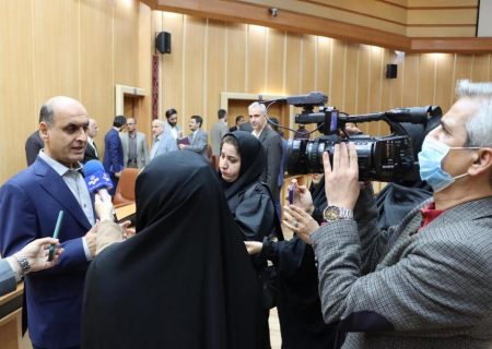 حق شناس استاندار گیلان ضمن دلجویی از فعالان رسانه : اصحاب رسانه کار خود را به درستی انجام می‌دهند/خبرنگاران به دو روی یک سکه نگاه می‌کنند/دلیل نمی شود یک مسئول دولتی از الفاظ ناشایست استفاده کند