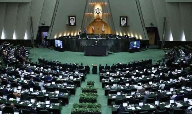 نیک زاد:مجلس مجوز افزایش قیمت بنزین را به دولت نخواهد داد