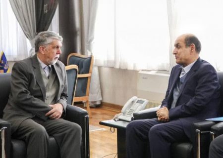 مطالبات استاندار گیلان در دیدار باوزیر فرهنگ و ارشاد اسلامی : ضرورت پیگیری دغدغه های مختلف خبرنگاران و اصحاب فرهنگ و هنر و تکمیل مجتمع های فرهنگی نیمه تمام استان