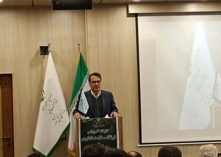 فرزام صفت سرپرست معاونت توسعه منابع انسانی استانداری گیلان:عدم آگاهی شهرداران به قوانین است که منجر به تخلفات می‌شود/شهرداران پیشانی حاکمیتی هستند