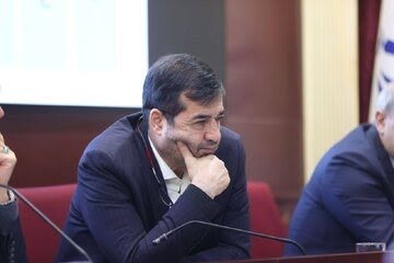 دنیامالی وزیر ورزش و جوانان به شایعه حضورش در وزارت راه واکنش نشان داد:من به ورزش و جوانان و مردم و دولت متعهد هستم 
