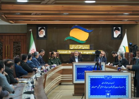 محسن رضایی در منطقه آزاد انزلی: مناطق آزاد نقش مهمی در خنثی سازی تحریم ها داشتند/زنجیره های ارزش حلقه های مفقود شده تقتصاد ایران است