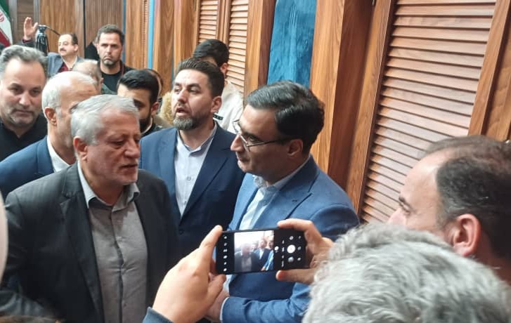 پاسخ محسن هاشمی به سوال مدیر مسئول پایگاه خبری تحلیلی آوای لطیف در رشت: داوطلب انتخابات شورای شهر تهران‌ نمی شوم/جریان اصلاحات در انتخابات شوراهای شهر و روستا در سطح کشور لیست خواهد داد/ آیا لیست مورد حمایت جریان اصلاحات هاشمی را شهردار تهران می‌کند؟!