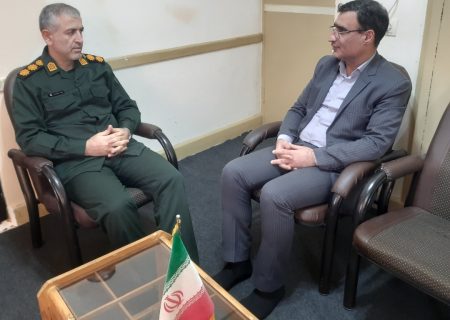 ملک علیپور رئیس کنگره ۸ هزار شهید گیلان:دومین کنگره ۸ هزار شهید  گیلان ۱۴ اردیبهشت ۱۴۰۴ در رشت/ کمکهای معیشتی ۱ هزار و ۵۱۳ کامیون به عنوان هدیه شهدا  در روز ۳۱ فروردین ۱۴۰۴ به مناطق محروم/ آوای لطیف دارای مخاطبین فراوانی است ومخاطبین انقلابی خوبی دارد به عنوان یکی از رسانه‌های کنگره یاور ما باشد