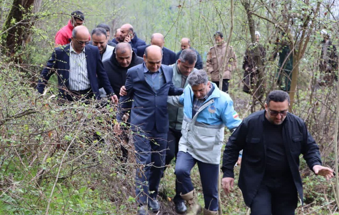 استاندار گیلان در بازدید از مناطق سیل زده شهرستان رودسر تاکید کرد: ضرورت تسریع دربازسازی راه ارتباطی اصلی روستاهای مناطق اشکورات و رحیم آباد