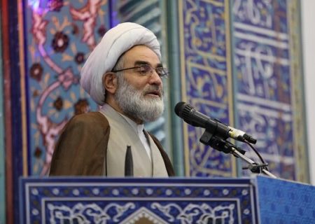 امام جمعه رشت:مسئولان نظارت بر بازار را تشدید و با اخلالگران برخورد کنند