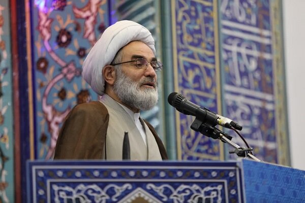 امام جمعه رشت:مسئولان نظارت بر بازار را تشدید و با اخلالگران برخورد کنند