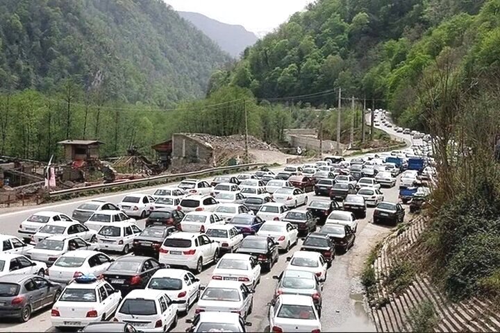 در پایان سفرهای نوروزی؛ترافیک سنگین در جاده خروجی گیلان