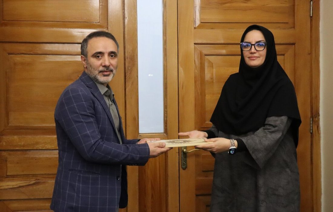 حال که یاسر تقوی سرپرست دفتر بودجه و منابع درآمدی و سرپرست دفتر امور حقوقی نهاد کتابخانه های عمومی کشور شد چه کسی مدیرکل کتابخانه های عمومی گیلان می شود؟