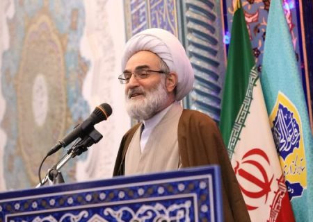 فلاحتی امام جمعه رشت:مسئولان حل مشکلات مردم را در اولویت قرار دهند