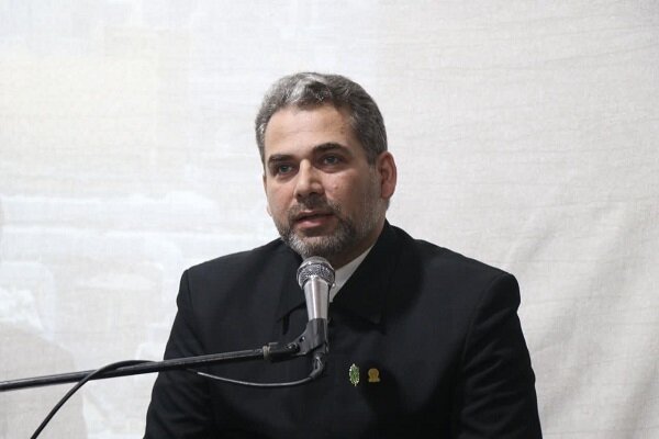 شفیعی ثابت مدیر کانون های خدمت رضوی در گیلان: به هشت مادر بزرگوار که در دهه کرامت فرزند خود را به نام رضا نامگذاری کنند گردنبند متبرک اهدایی آستان قدس رضوی اهدا می‌شود