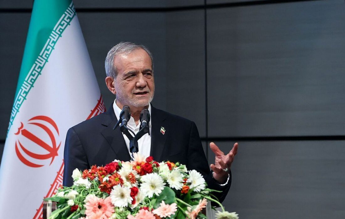 سخنان مهم پزشکیان درباره ایران و آمریکا: عراقچی با سفارش‌های رهبری، در عمان غیرمستقیم مذاکره می‌کند/ رهبری هیچ مخالفتی با سرمایه‌گذار آمریکایی ندارند