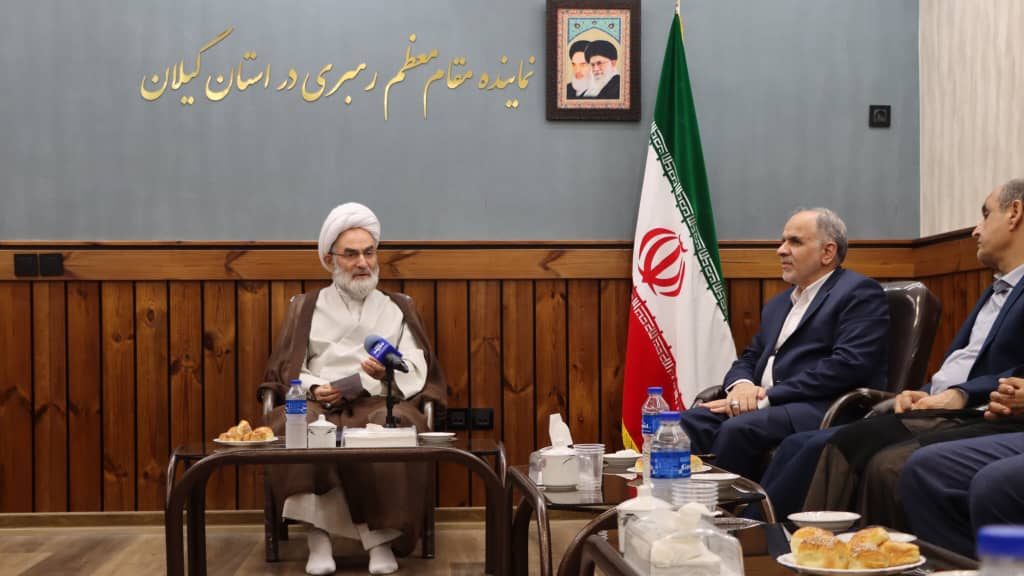 آیت الله فلاحتی شامگاه امشب در دیدار با وزیر دادگستری:تا تحقق کامل قضای اسلامی فاصله داریم/ بازنگری ماده ۴۷۷ قانون آیین دادرسی کیفری ضروری است