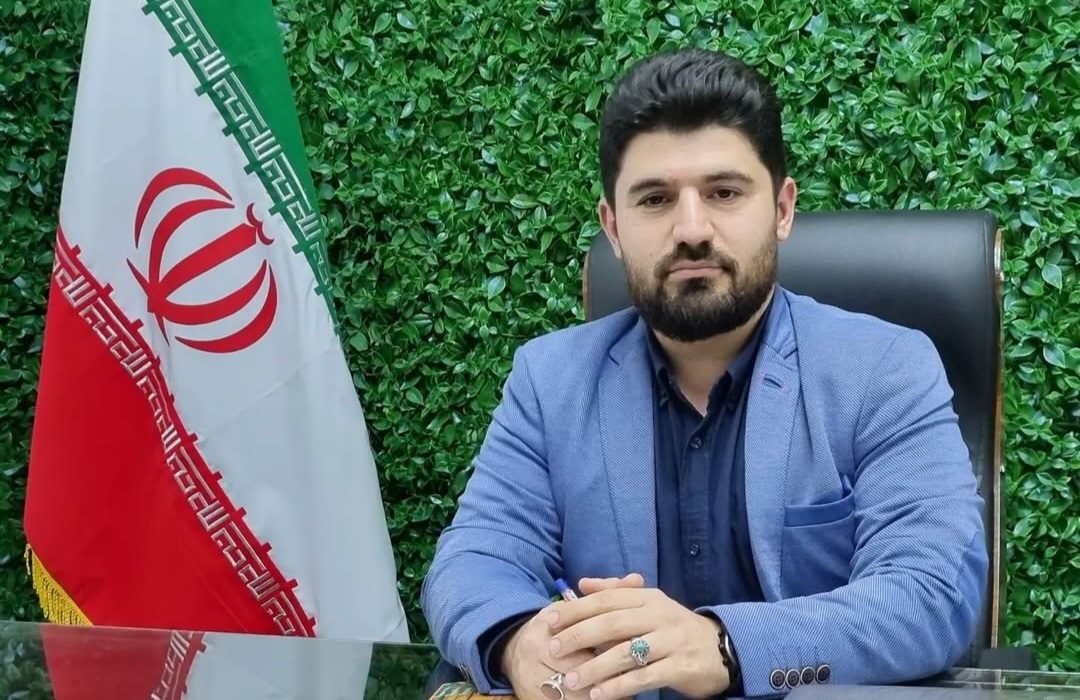 عرفان منصوریان، فعال رسانه‌ای و متخصص حقوق و عمران، داوطلب متفاوت برای شورای شهر فومن