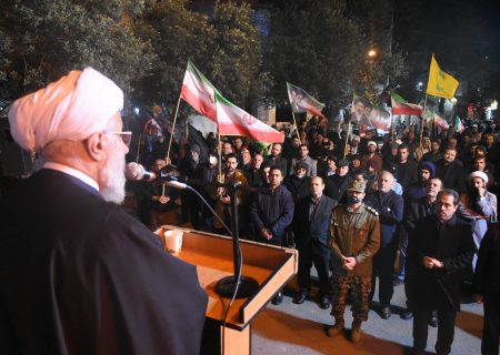 آیت‌الله رمضانی در اجتماع شبانه مردم رودبار: تأثیرگذاری ایران در جهان کاملاً مشهود است